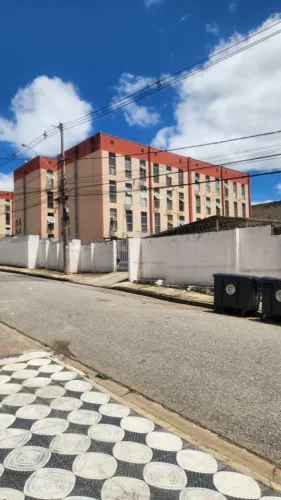 Apto 2 dorm na zona oeste no Jardim Guaruja.