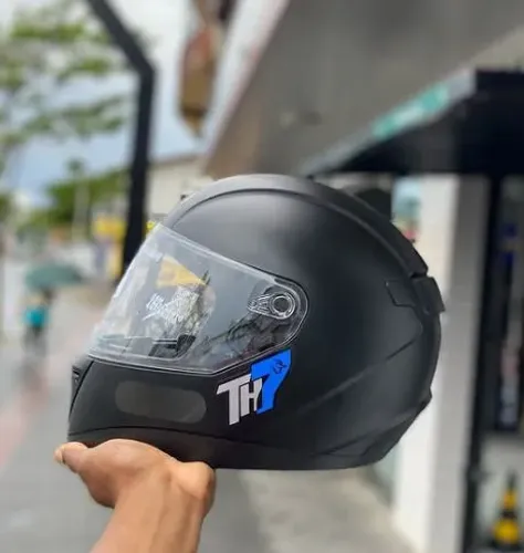 CAPACETE TAURUS TH7 NOVO 