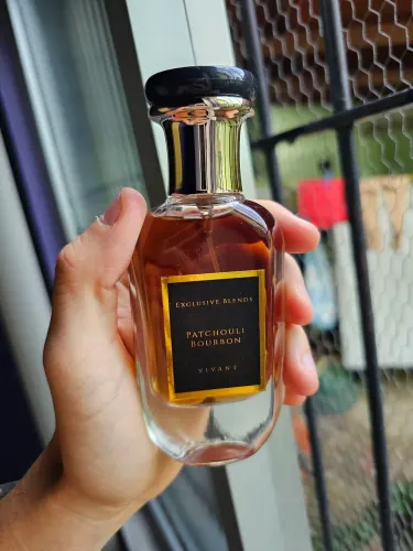 Perfume patchouli bourbon