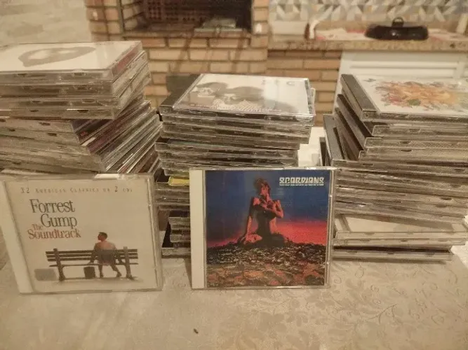 Vendo pacote de CD's antigos, 56 unidades, Valor R$500,00