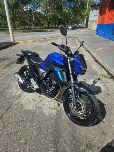 Fazer 250 com 7 mil KM - Abaixo da tabela