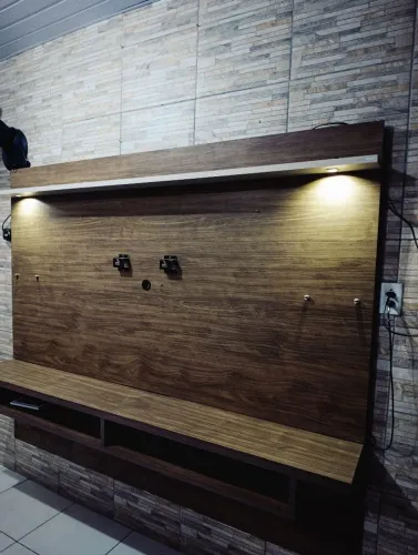 Rack painel com lede super conservado