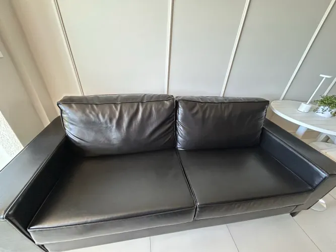 SOFÁ COURINHO PRETO