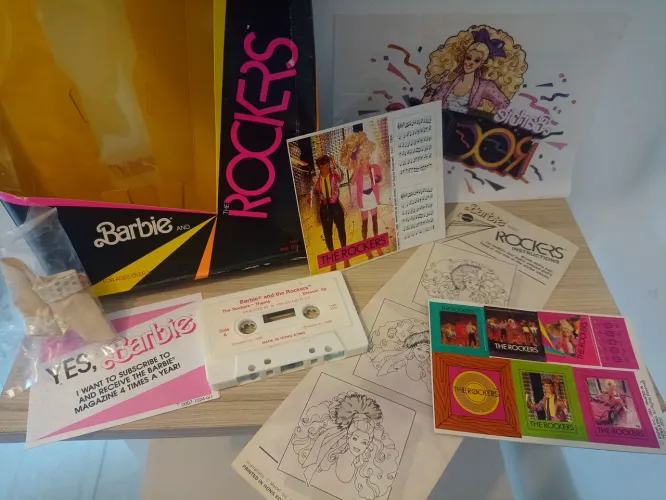 Caixa Coleção Barbie Rockers 1985 + fita Cassete e manuais !