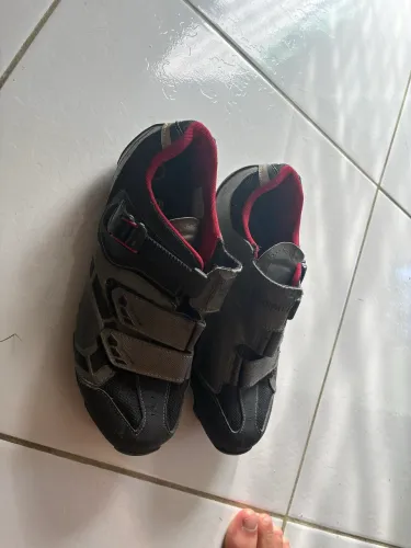 Sapatilha Shimano m088