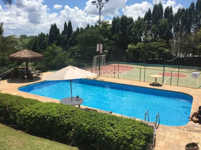 Chácara à Venda na Rodovia Raposo Tavares em Alumínio/SP  12.000 m² de Lazer Completo e Fá