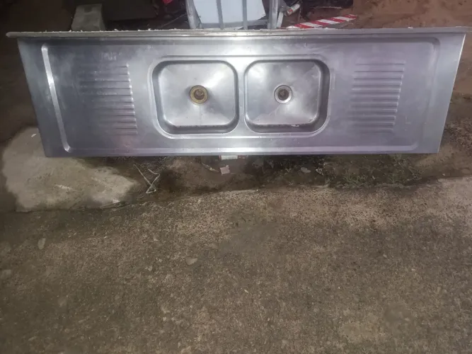 Pia de inox com 2 cubos ecom 2 metros de largura