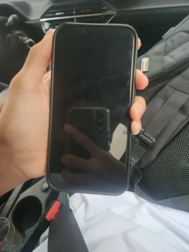 IPhone 13. Não respondo no chat, só WhatsApp.