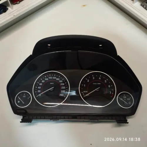 Painel de Instrumentos Original BMW (Série 3 F30 / Série 1 F20) - VDO / Continental