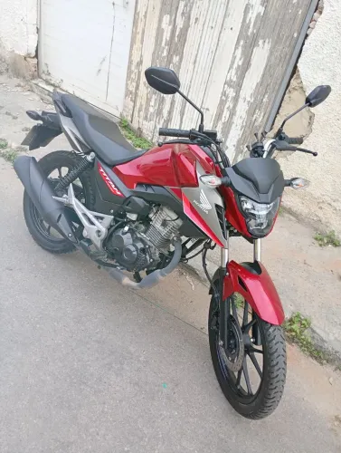 Titan 160