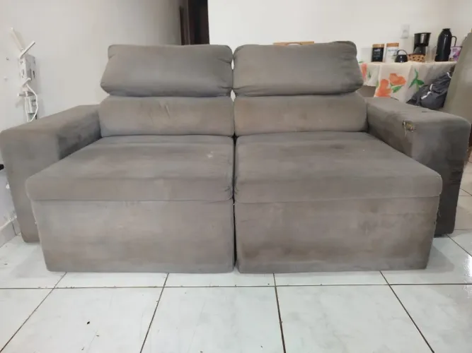 Sofá 2 lugares restratil com marcas de uso ((ENTREGO GRATIS))