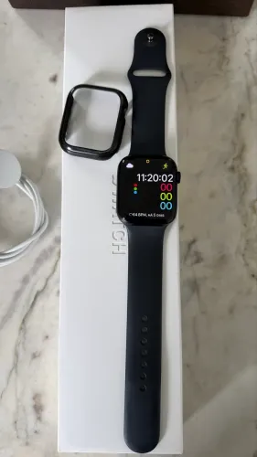 Apple Watch 8 / midnight 45mm