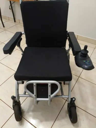 Cadeira de rodas motorizada mobifree