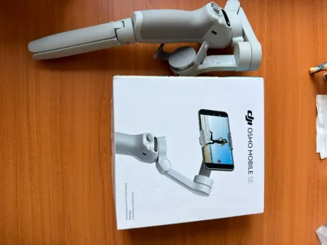 Estabilizador para Celular DJI Osmo Mobile SE Gimbal na Caixa