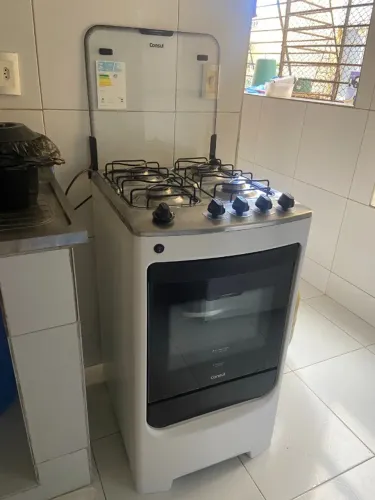 Fogão Consul 4 Bocas Inox com Forno, Tampa de Vidro e Acendimento Automático
