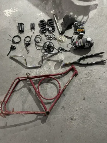 PEÇAS PARA BICICLETA E MOTO