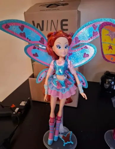 Boneca Winx Bloom Believix 