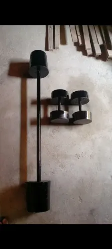 Halteres e barras de concreto