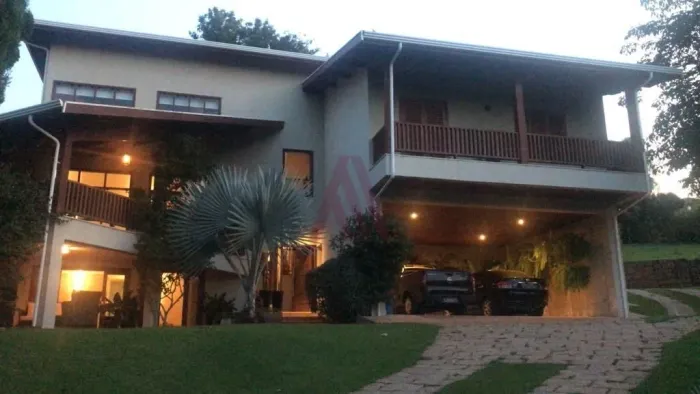 Casa a venda no Condomínio Santa Fé em Vinhedo/SP.