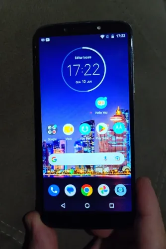 Celular Moto E5 32 gigas funcionando perfeitamente bateria e entrada carregador bons