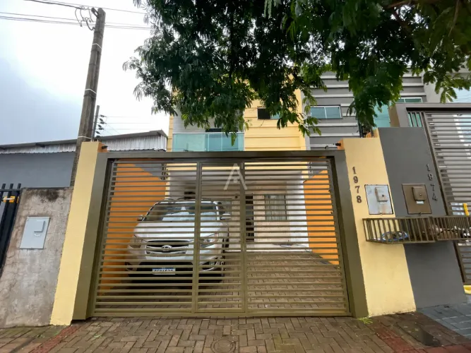 Sobrado 3 quartos sendo 1 suíte à venda no Bairro SANTA CRUZ em CASCAVEL por R$ 550.000,00