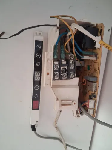 Vende-se uma placa da Electrolux de 9 mil btus convencional