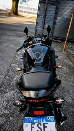 Moto extremamente nova, sem detalhes.