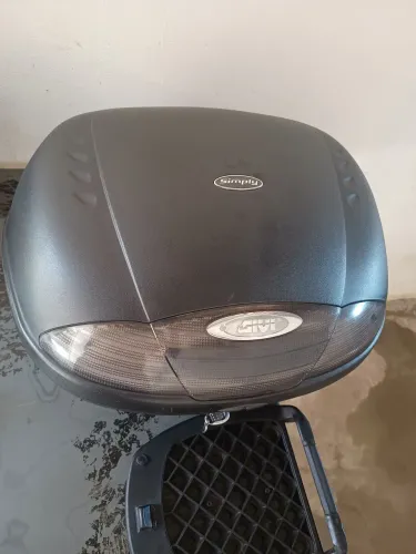 Baú Givi 45l Base Universal Monolock