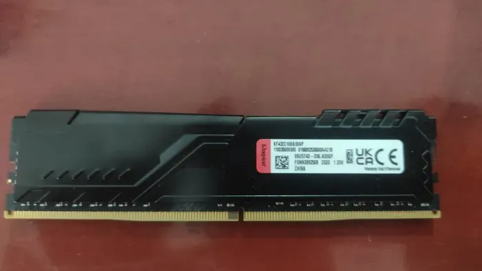 Memória RAM Kingston Fury Beast, 8GB, 3200MHz, DDR4, CL16, Preto - KF432C16BB/8 (Seminova)