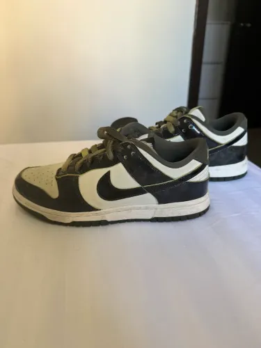 Nike Dunk Low SE "Panda-Monium" (Olive)