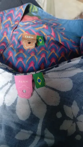 Roupas brecho da Ray
