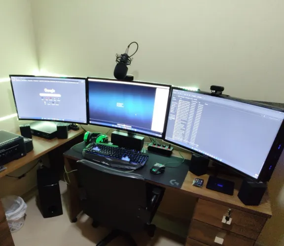 3 Monitores Samsung Curvo 27"