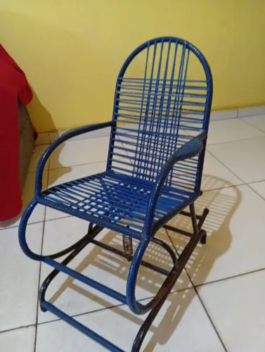 Cadeira de balanço infantil 