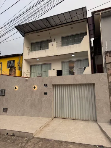 Vendo Belíssima casa no Feitosa próximo ao colégio Adventista.