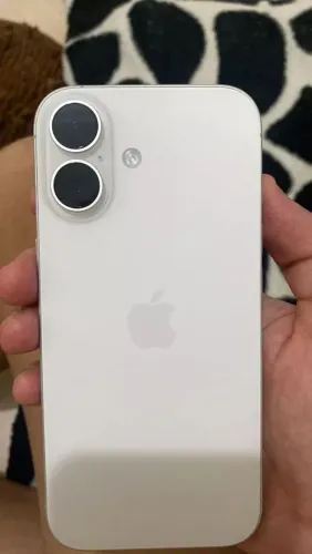 iPhone 16