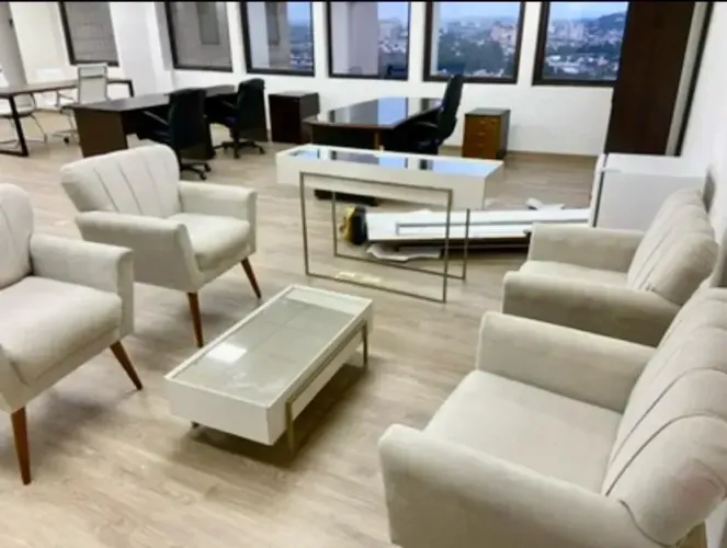 Escritório mobiliado para aluguel ou  venda tem 118 metros quadrados