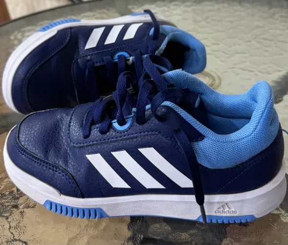 Tênis adidas infantil tamanho 32