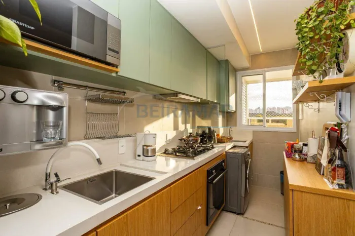 Reserva Clube - Apartamento com 2 Quartos, Suíte, Varanda, Garagem Coberta e Lazer de Club
