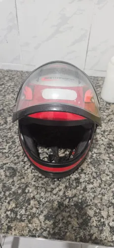 Capacete samarino usado
