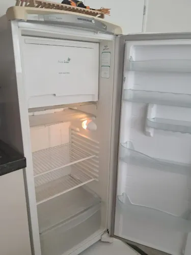Geladeira Consul Facilite Frost Free 300 Litros Branca