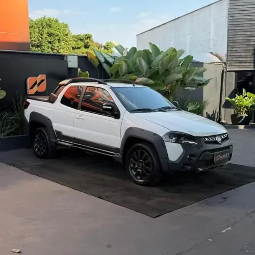 Fiat Strada Adv. Ext. 1.8 Locker Dual.flex CE 2019