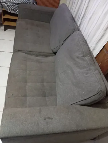 Vendo sofá está sujo