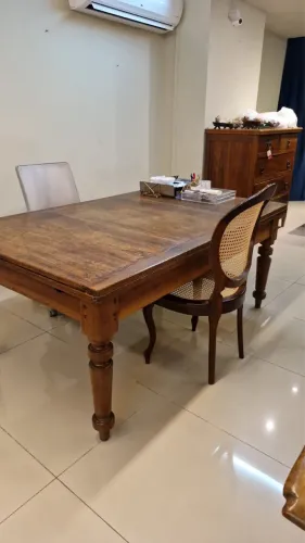 MESA DE FAZENDA EM VINHÁTICO, PÉS TORNEADOS