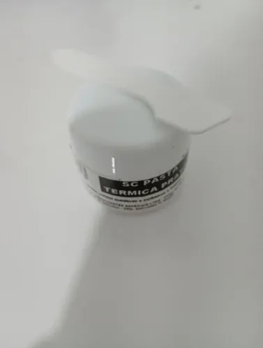 Pasta térmica nova