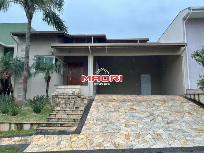 Casa à venda no Condomínio Madre Maria Vilac em Valinhos