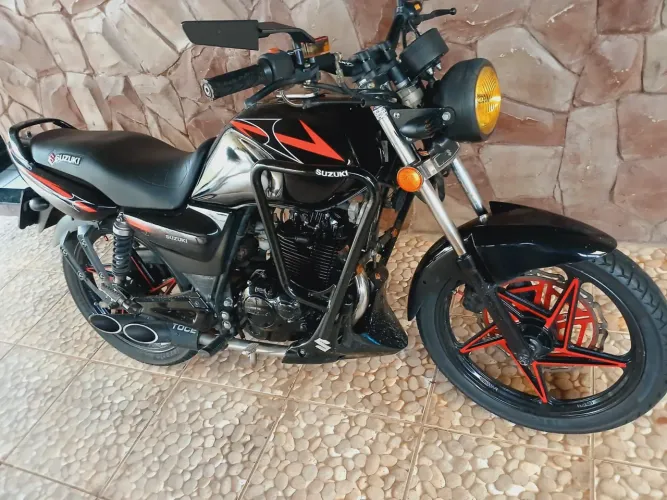 Vendo suzuki yes