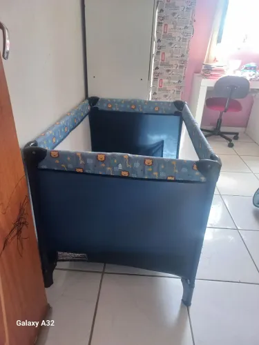 BERÇO CERCADO COM COLCHÃO