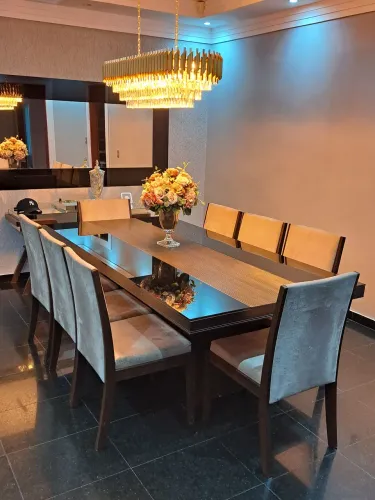 Mesa de jantar com 8 cadeiras muito linda luxo total nova