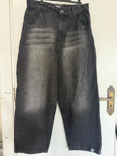 Calça tá na base