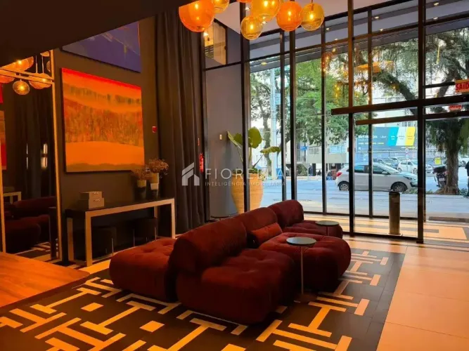 Excelente Studio mobiliado á venda no bairro Centro - Florianópolis/SC.